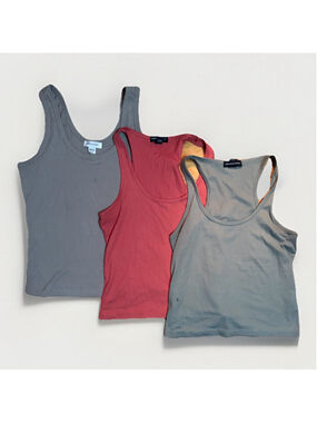 3 for $20 ✨ 3-Pack Ribbed Tank Tops Bundle - Size Large
